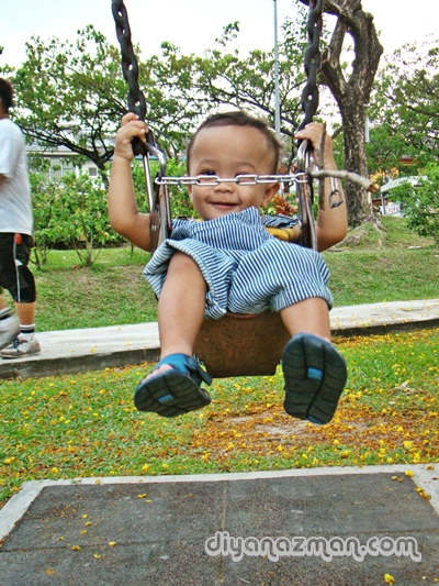 SWINGING HAPPILY