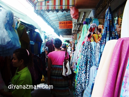 Shopping for thai silk