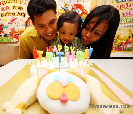 my family and the cake