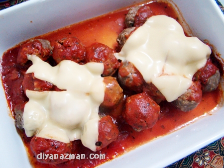 roasted meatballs in lasagna sauce