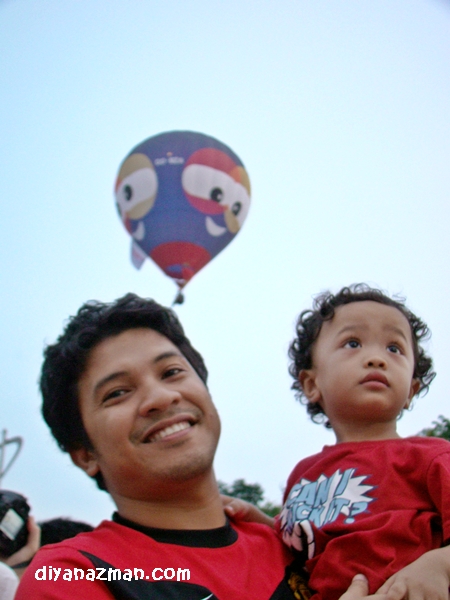 balloon bermata