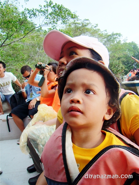 River cruise with curios baby