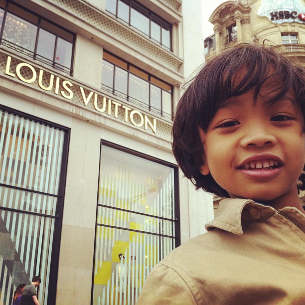  Miki at Louis Vuitton 