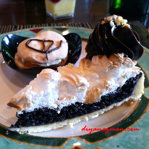 Almond Chocolate Meringue Pie