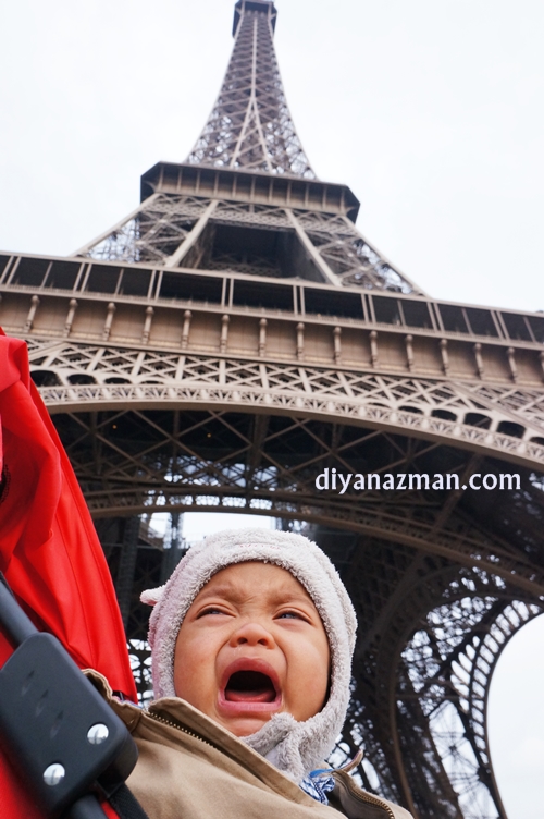 baby at eiffel tower