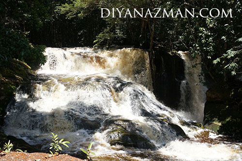 amazonas waterfall