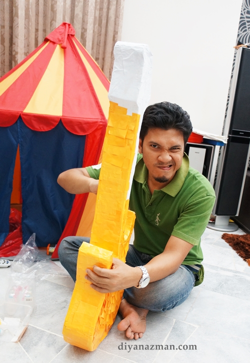 daddy making pinata